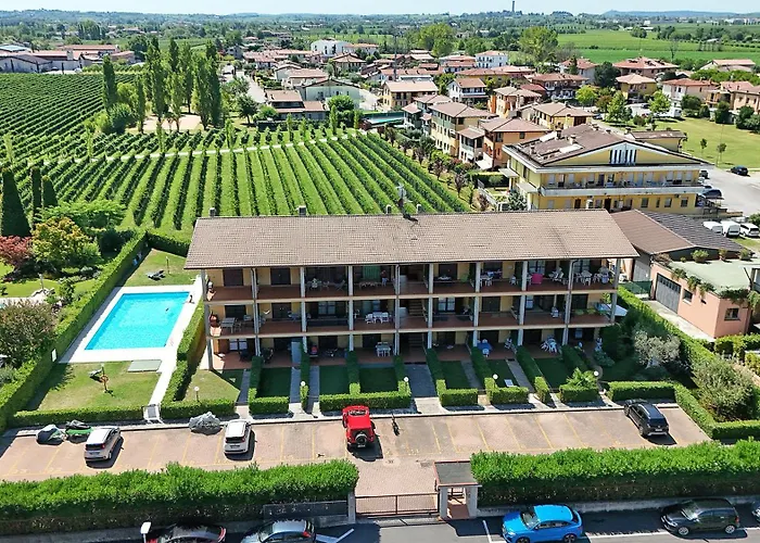 Susie's Place * 시르미오네