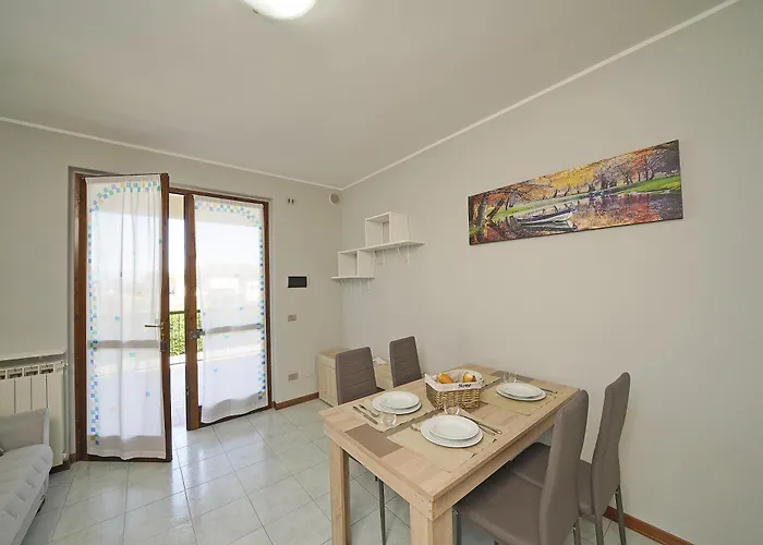 Susie's Place 아파트 시르미오네