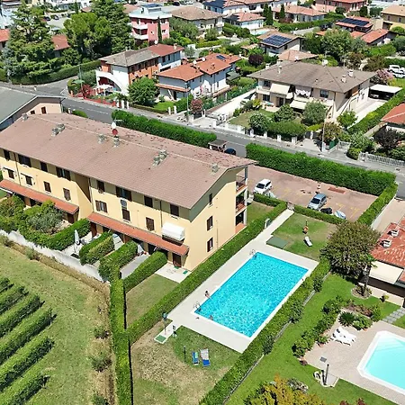 Susie's Place Lägenhet Sirmione